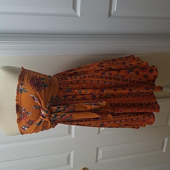 New Orange Strapless Dress - Picture 3 of 10